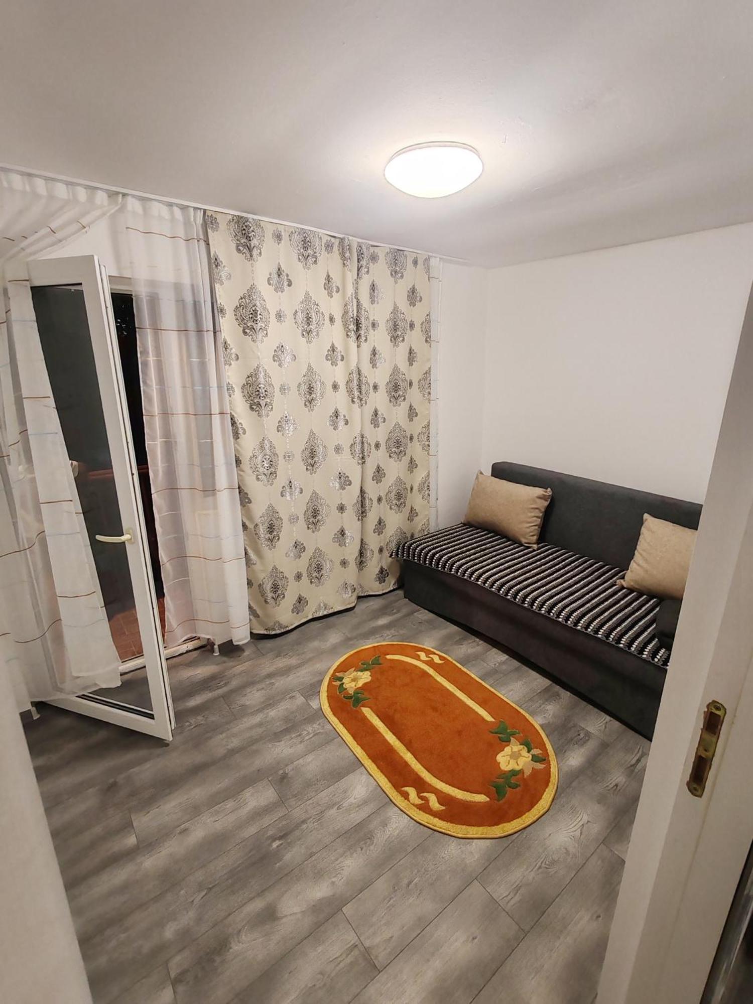 Trei Insule Home Arad Exterior foto